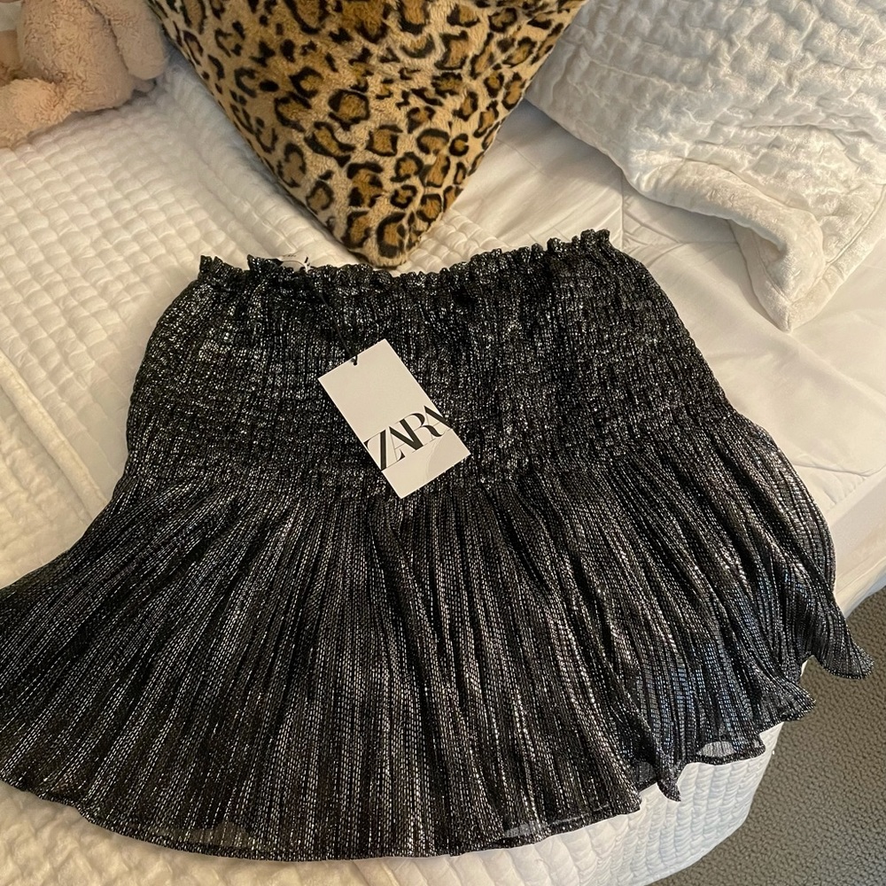 Sparkly black/grey Zara skirt!